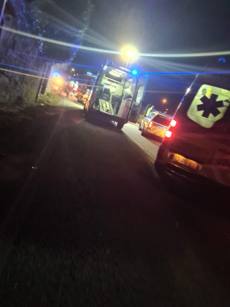 Viana: Três feridos graves em violenta colisão na EN203 em Vila Franca WhatsApp Image 2023 12 05 at 22.12.40