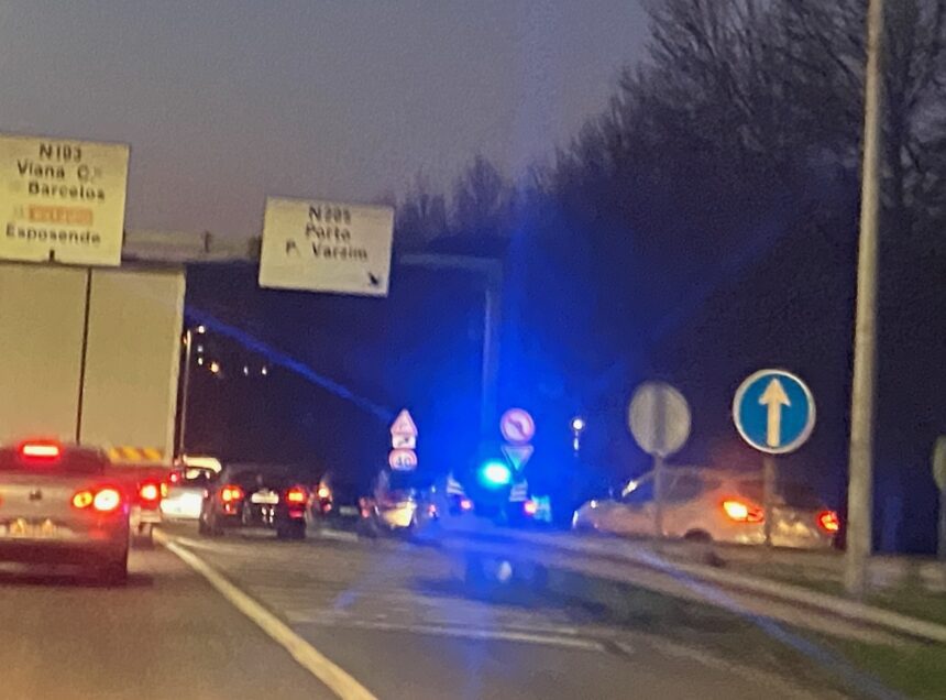 Barcelos: Choques em cadeia condicionam trânsito na Variante e EN103 choque em cadeia barcelos