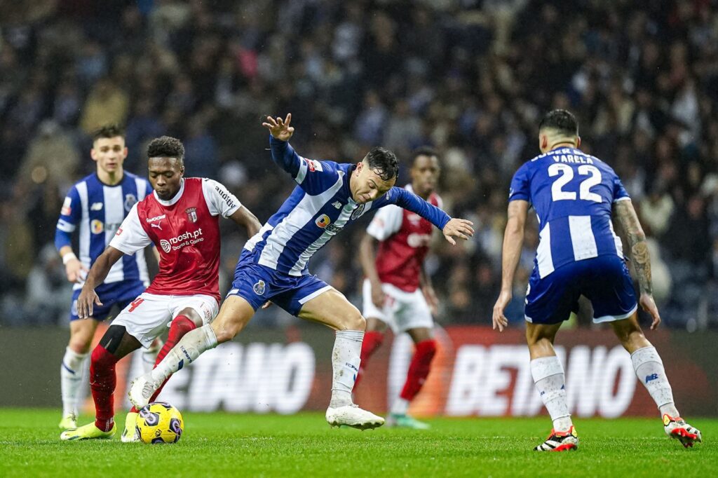 Futebol: Nem o penálti mal marcado é desculpa. SC Braga derrotado no Porto SC Braga porto