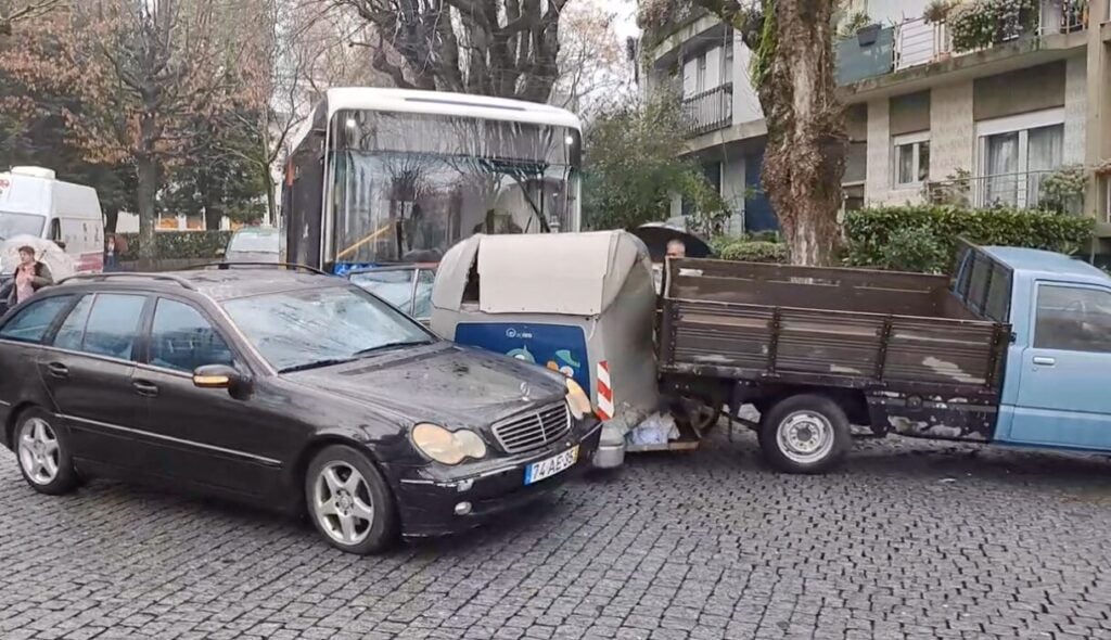 Braga: Veja o vídeo. Autocarro dos TUB levou tudo à frente. Há um ferido acidente autocarro dos TUB Braga