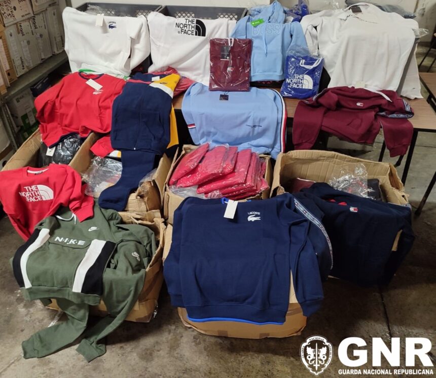Barcelos: Apanhados com roupa Nike, Lacoste e North Face contra-feita lacoste nike north face apreensao barcelos