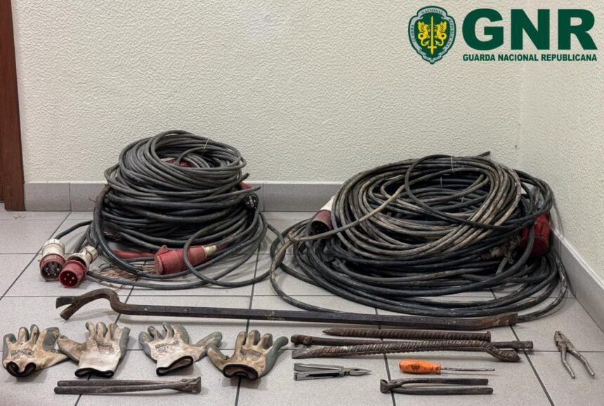 Viana: Dois arguidos por furto e recuperação de material furtado GNR Viana do Castelo - Apreensão (1)
