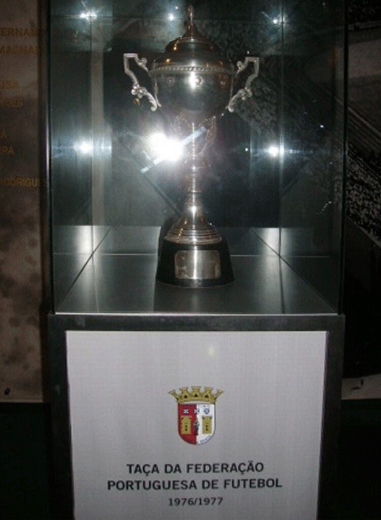 Futebol: Esta não é a primeira vez que há uma final entre o SC Braga e Estoril Praia taça fpf