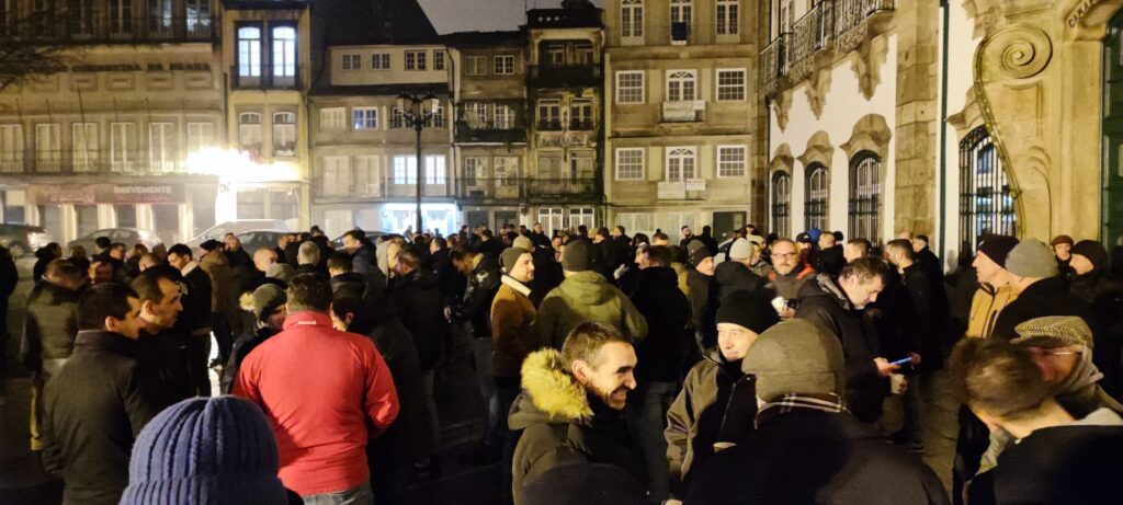 Braga: Vigília das forças policiais continua. Mais 100 em frente à Câmara PSP GNR