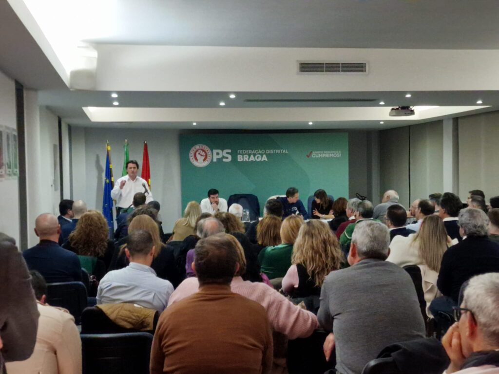 Braga: Eis a lista rosa às legislativas mas PS distrital continua em modo "divido" PS Braga frederico