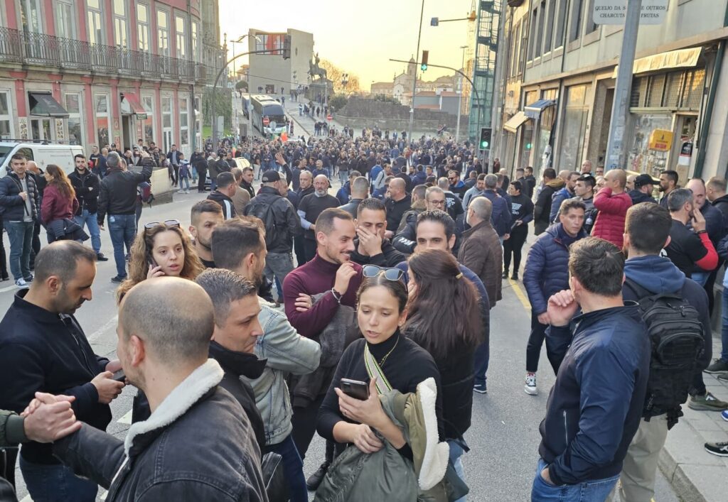 Centenas de Polícias e Guardas de Viana e Braga estão no Porto em mais uma ação de luta PSP e GNR protestos