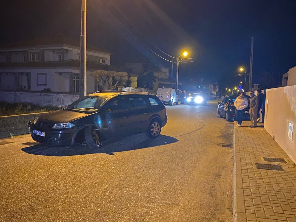 Esposende: Colisão na rua de São Miguel faz um ferido acidente rua sao miguel 3