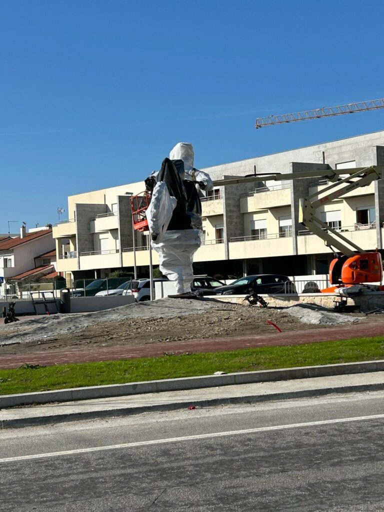 Escultura Paulo Gonçalves 