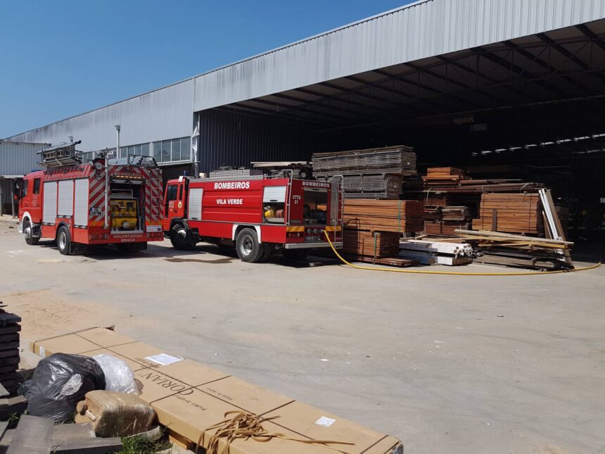 Vila Verde: Incêndio na Carib. "Tudo controlado" afirma comandante Bombeiros Vila Verde Carib
