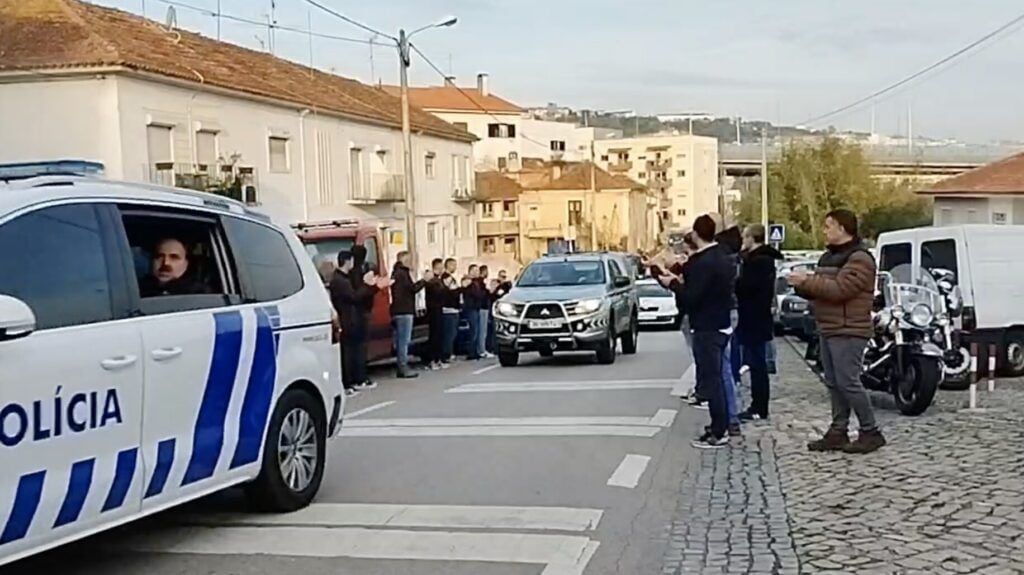 afonso viana aplaudido em Coimbra