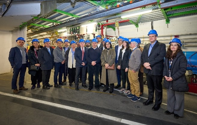 UMinho em comitiva do Governo que visitou o CERN cern uminho