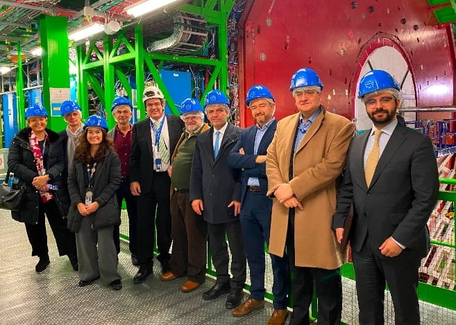 UMinho em comitiva do Governo que visitou o CERN cern uminho