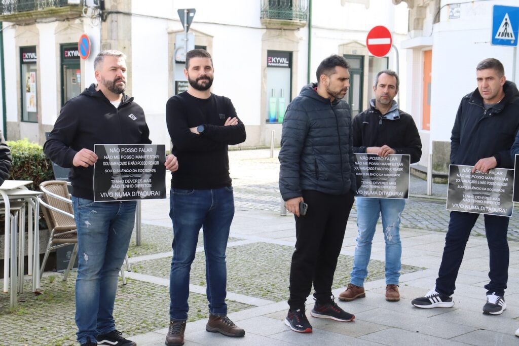Esposende: Carneiro cancelou mas Benjamim foi à rua dar apoio à GNR GNR Manif Esposende 9