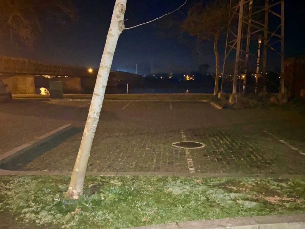 Esposende: Vários carros alvo de furtos no largo do Estaleiro em Fão assalto largo do estaleiro - 5