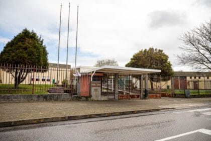 escolas Pedroso e abelheira