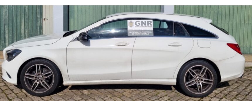 Viana: GNR recupera Mercedes furtado por jovens de 16 e 19 anos GNR Viana do Castelo - Recuperação de veículo