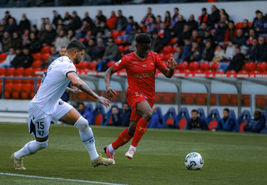 Futebol: Famalicão vence em Barcelos e passa Gil Vicente FC Gil Vicente FC