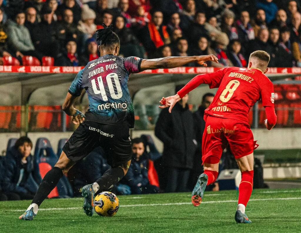 Futebol: Gil Vicente FC e Chaves empatam em jogo intenso gil vicente FC