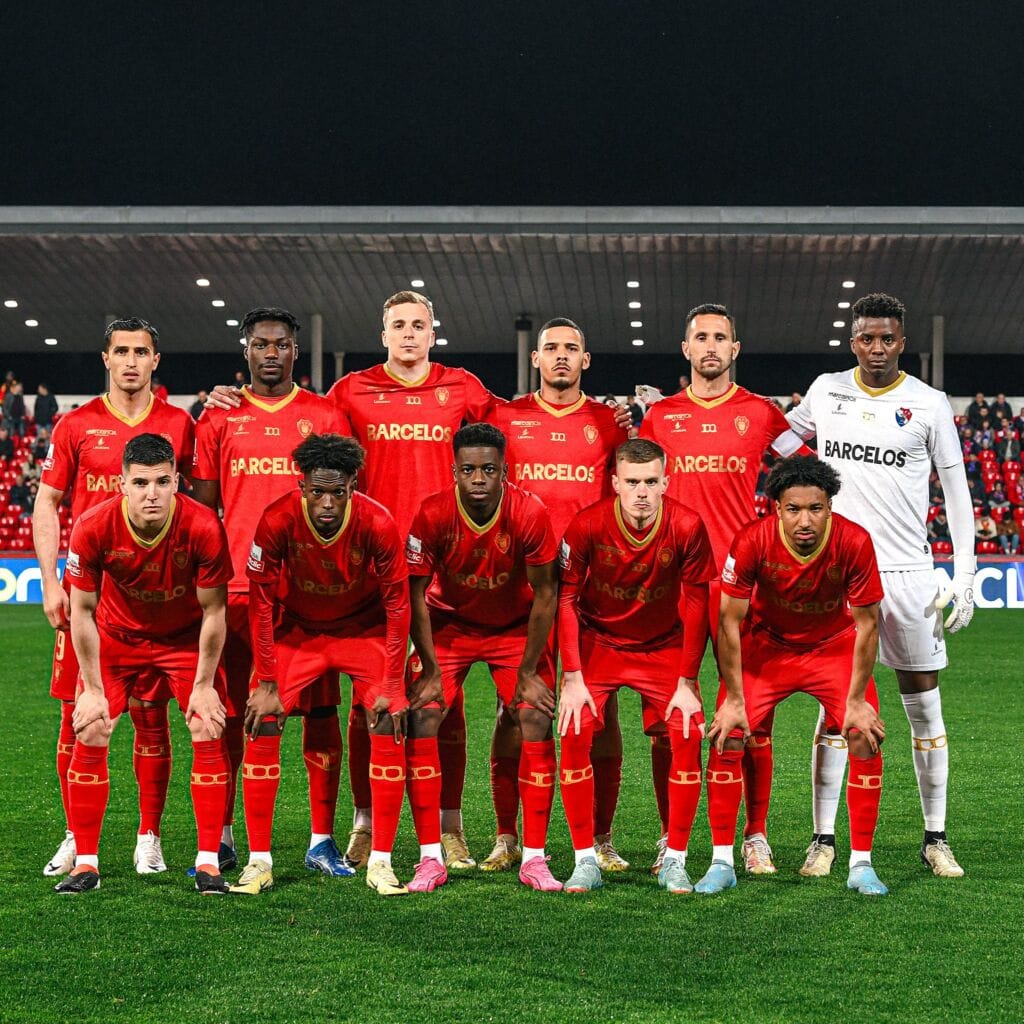 Futebol: Gil Vicente FC e Chaves empatam em jogo intenso Gil Vicente FC