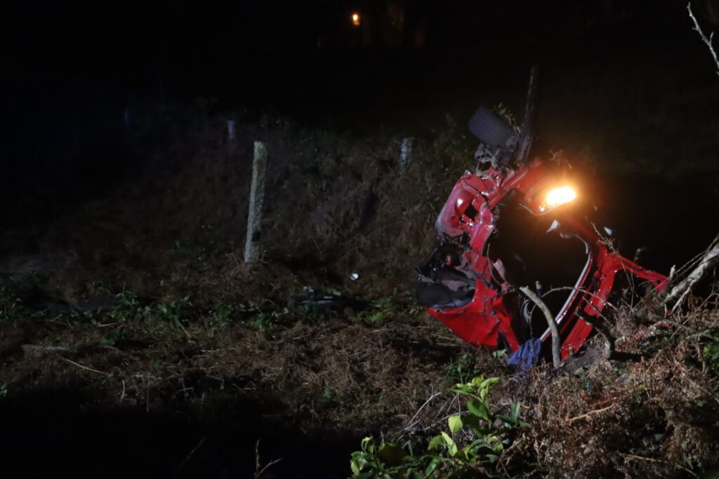 Esposende: Colisão frontal na EN103 faz três vítimas em Forjães Colisão forjaes