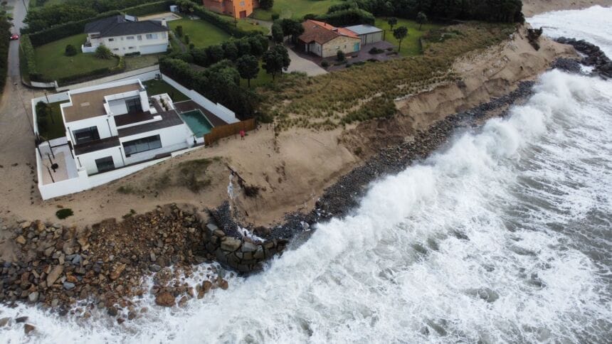 Minho: Mar com ondas de 8 a 14 metros. AMN recomenda recolher embarcações Mar Ofir
