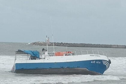 naufrágio peniche resgate