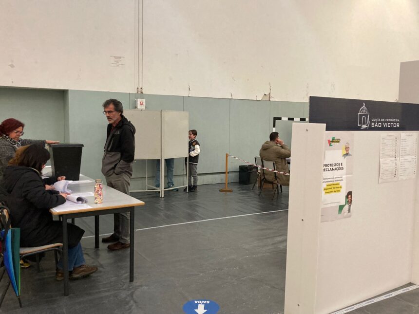 Braga: CNE visa presidente da Junta de São Victor após polémica em seção de voto Freguesia Sao Victor CNE