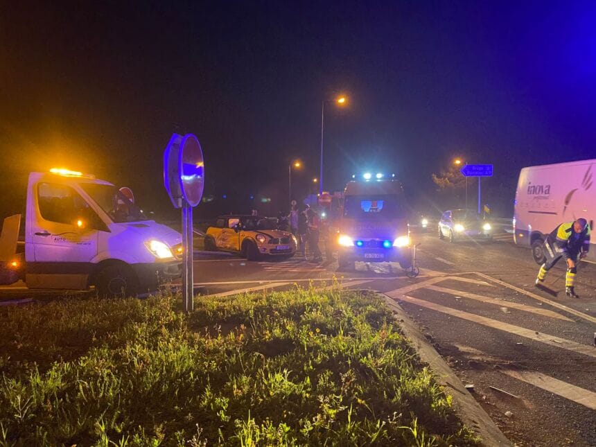 Esposende: 4 feridos em acidente no nó de acesso à A28 Acidente A28 En103_1 Esposende