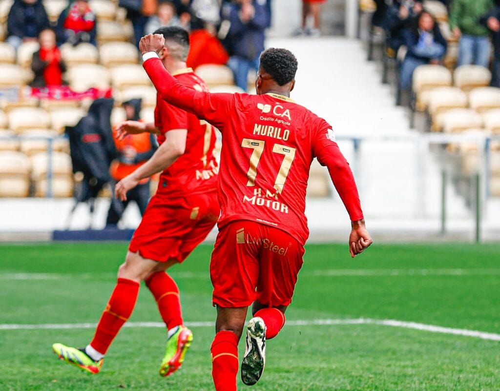 Futebol: Famalicão vence em Barcelos e passa Gil Vicente FC Gil Vicente Famalicao
