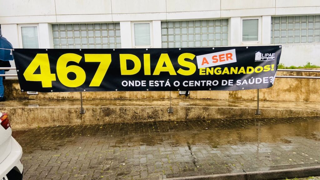 Esposende: Mesa de voto de Apúlia marcada por manifestação. ´Enganados há 467 dias` dizem os apulienses saude apulia manifestacao
