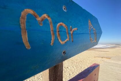 mar praia