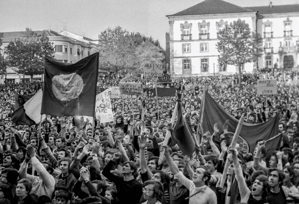 Braga: Crianças e famílias a "oficinar" o 25 abril com "Fotografia & Revolução"? É ir ao Mercado 25 de abril 26 abril braga