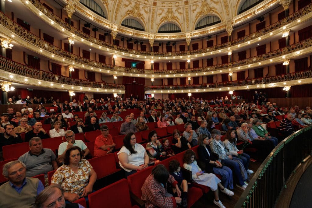 Braga: Ricardo Rio defende "De&Di" no fortalecimento da democracia Theatro Circo Ricardo Rio