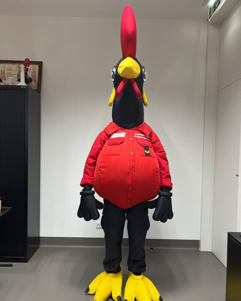 Barcelos: "Galinhos" é a nova mascote dos BV Barcelinhos 434027307 912665737534774 6587278131970686772 n