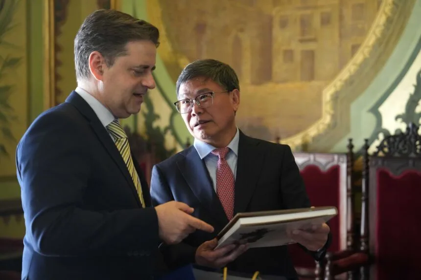 Braga: China celebrou no Salão Medieval 45 anos de relações diplomáticas com Portugal China Braga