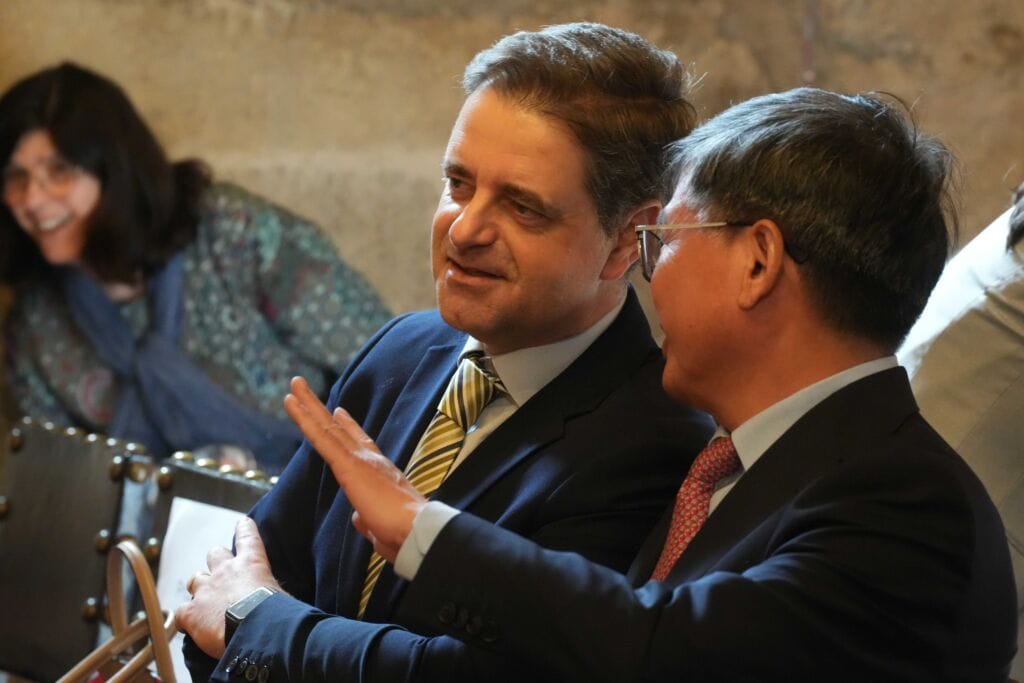 Braga: China celebrou no Salão Medieval 45 anos de relações diplomáticas com Portugal Braga China