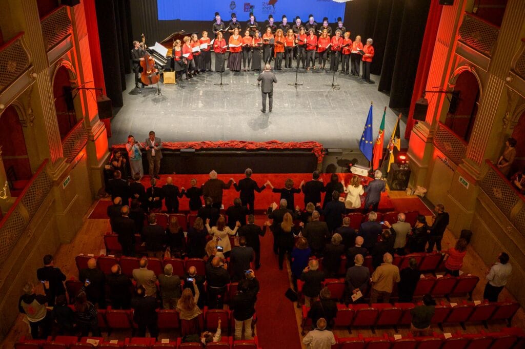 viana 25 abril