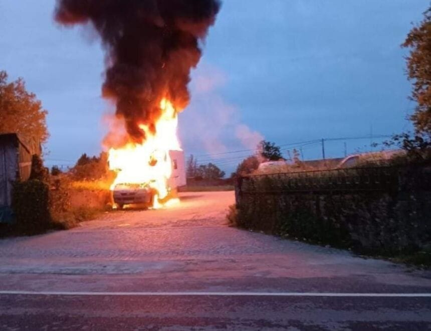 autocaravana arde viana