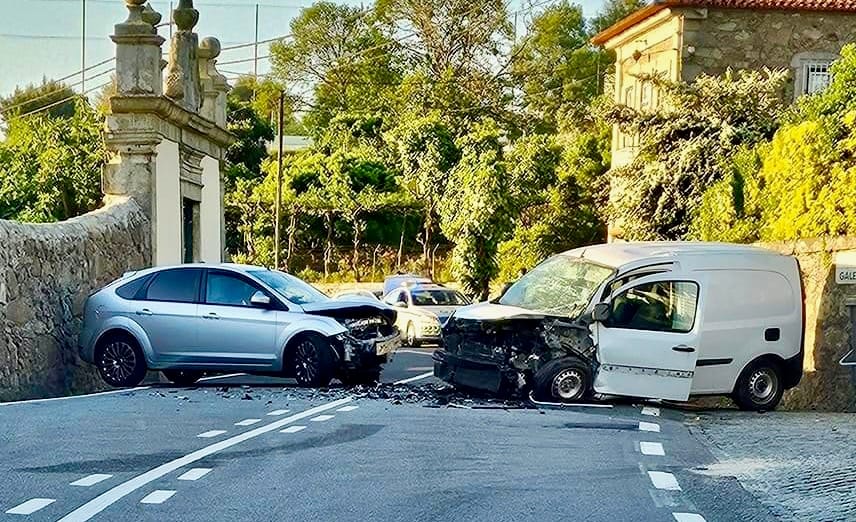 Braga: Acidente na EN205-4 faz dois feridos em Tibães Acidente Braga Tibaes