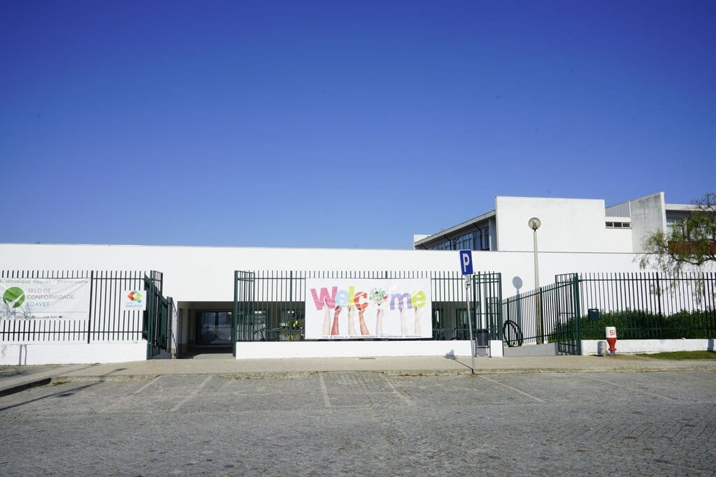 Esposende Escola Henrique Medina