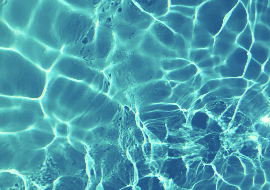 Calor fez disparar procura de serviços de piscina em 81% piscina