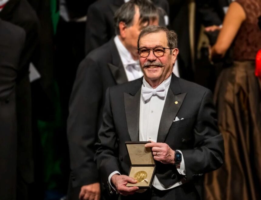 Braga: UMinho atribui honoris causa a Prémio Nobel Alain Aspect UMinho Alain Aspect a receber o Prémio Nobel 2022