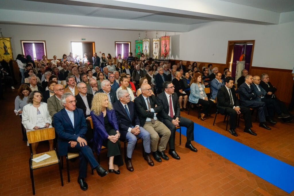 Esposende: Se é de Belinho não pode perder este livro porque "Há festa..." Belinho