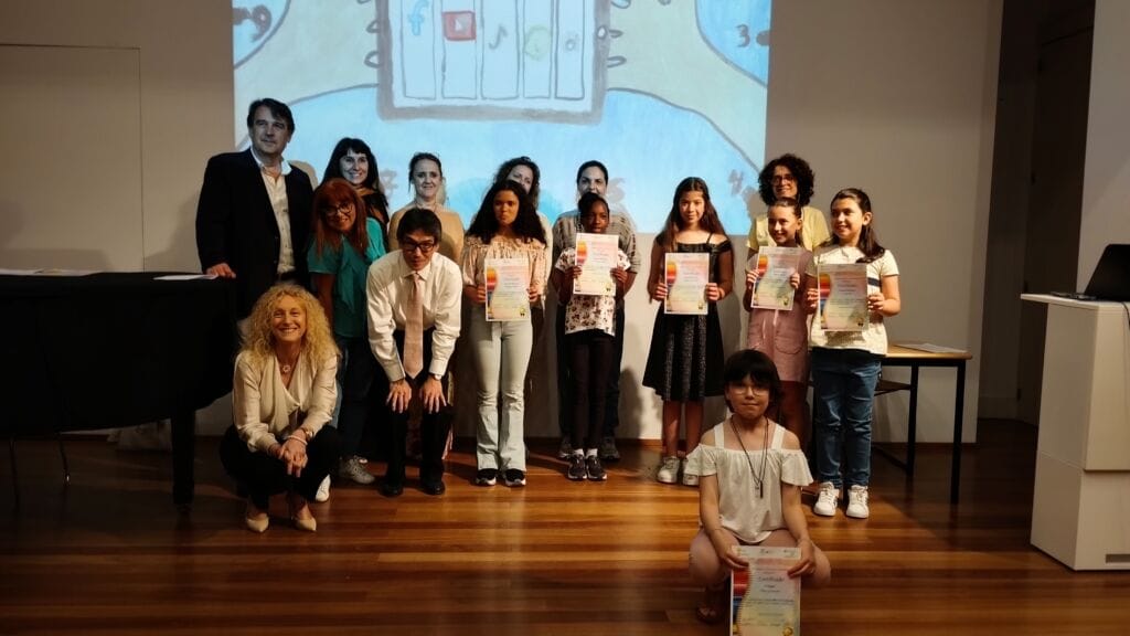 Esposende: Dez alunos de Esposende premiados em concurso de "Desenho Infantil da Fundação MOA" Esposende desenho Moa