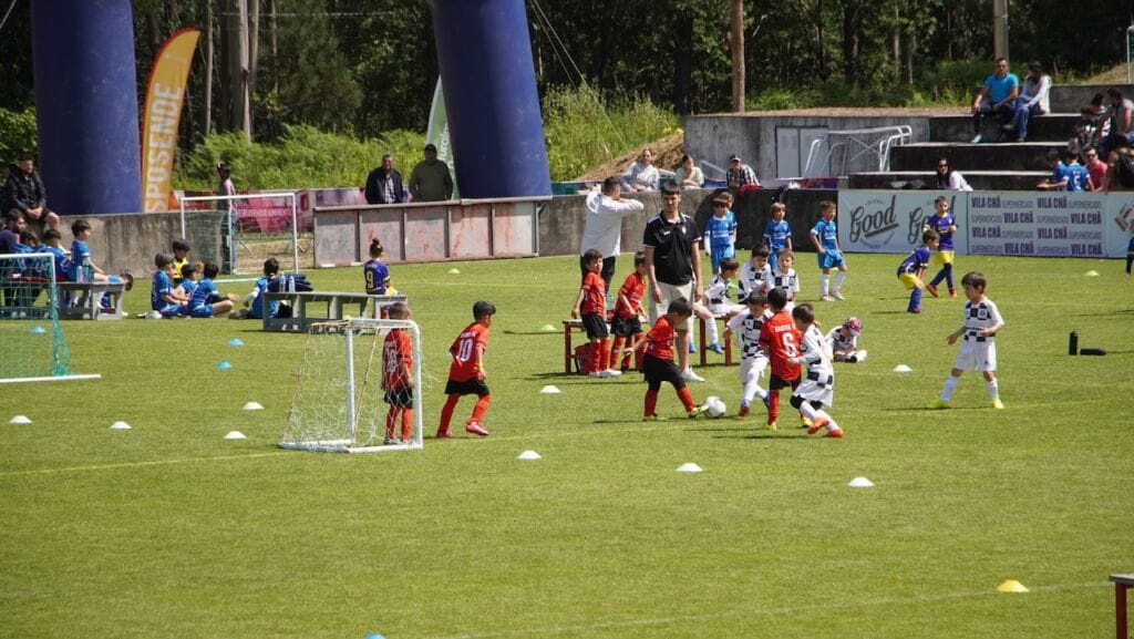 Futebol: "Naturalmente" uma celebração do desporto de formação em Esposende esposende concelhio final futebol