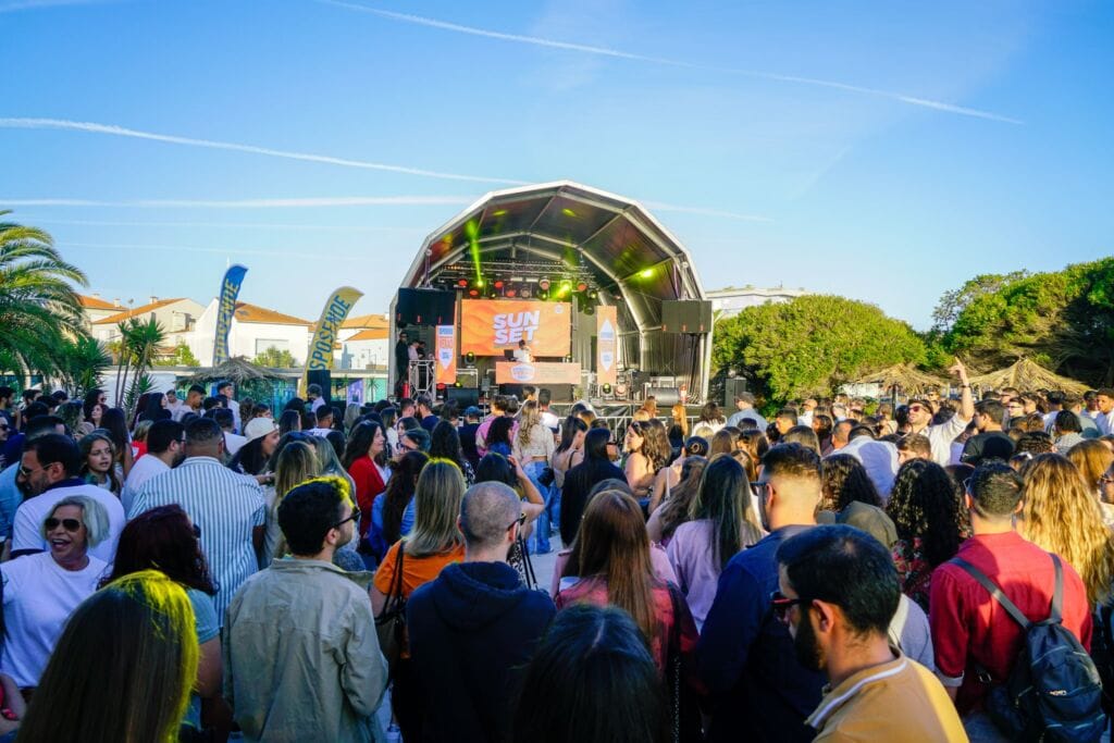 Esposende: Sunset nas Piscinas Foz do Cávado para encerrar verão Esposende verão Benjamim Pereira