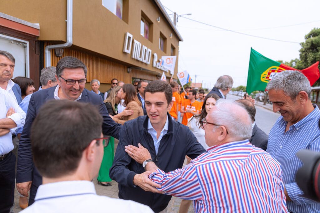 Europeias: Esposende recebeu Sebastião Bugalho e mostrou impacto da erosão costeira em Apúlia Benjamim Pereira Sebastião Bugalho europeias esposende erosão