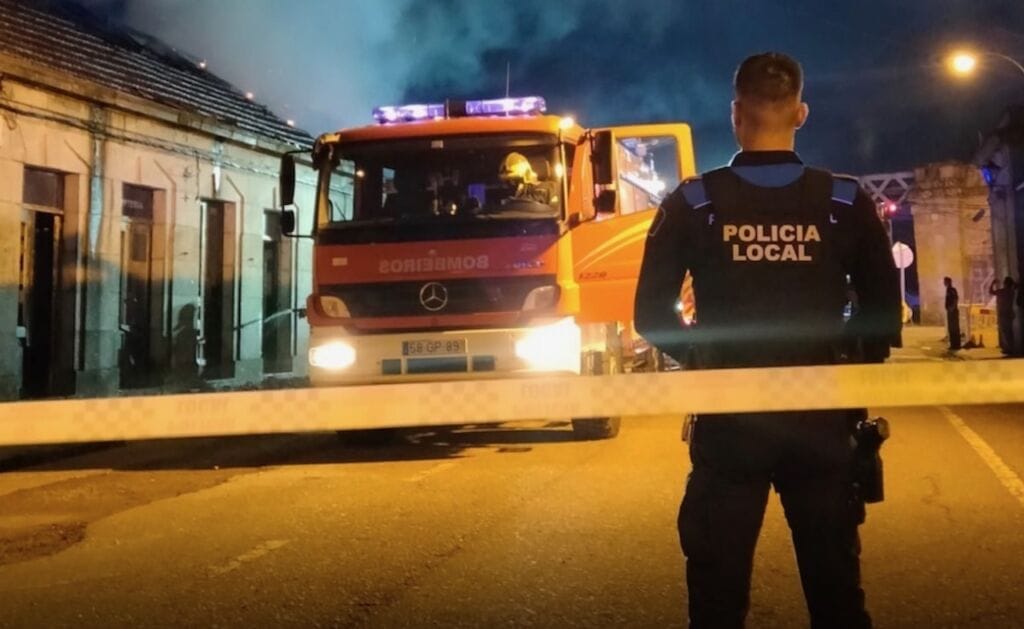 Alto Minho: BV Valença atravessam fronteira para combater incêndio na avenida Portugal Bombeiros Valença Tui