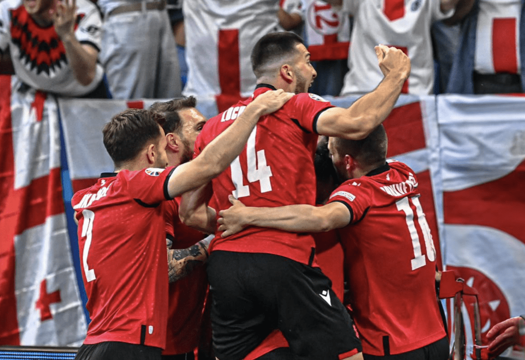 Futebol: Segundas linhas de Portugal perdem 2-0 frente Geórgia Georgia