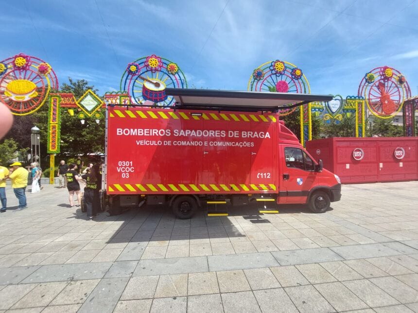 Braga: Bombeiros Sapadores com novo veículo de comando e comunicações BS Braga Comunicações